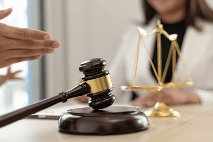 Увольнение беременной женщины